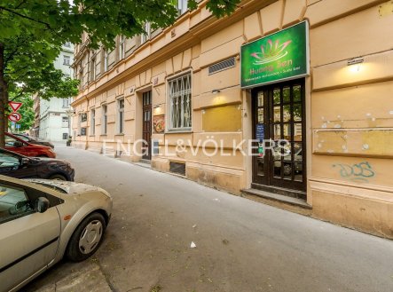 Pronájem obchodní prostory, 71 m²