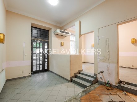 Pronájem obchodní prostory, 71 m²
