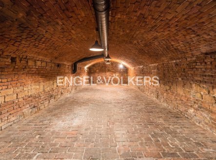 Pronájem obchodní prostory, 155 m²