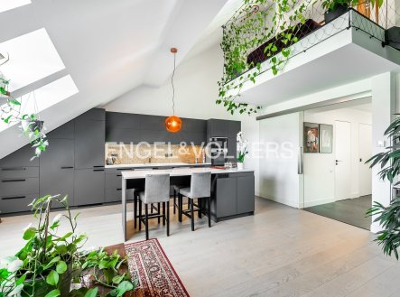 Pronájem bytu, 4+kk, 104 m²