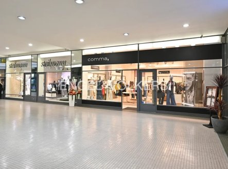 Pronájem obchodní prostory, 81 m²