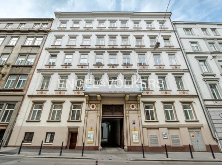 Pronájem kanceláře, 146 m²