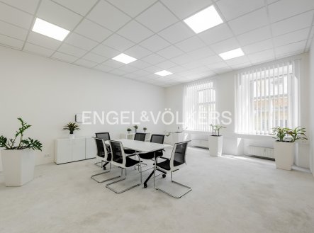 Pronájem kanceláře, 115 m²