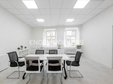 Pronájem kanceláře, 115 m²