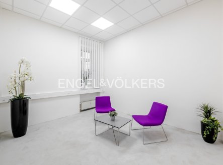Pronájem kanceláře, 115 m²