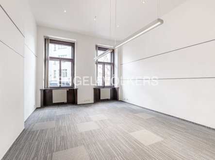 Pronájem kanceláře, 206 m²