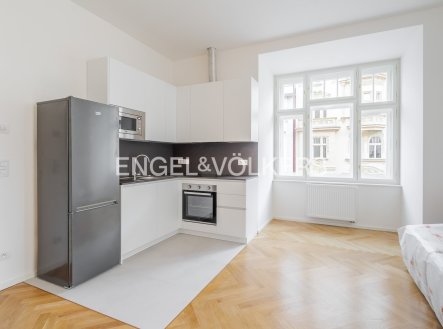 Pronájem bytu, 3+kk, 90 m²