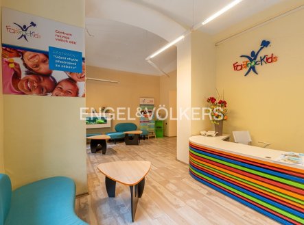 Pronájem komerčního objektu, jiný, 175 m² obrázek