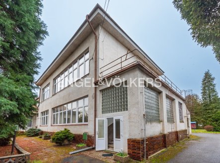 Pronájem komerčního objektu, sklad, 870 m²