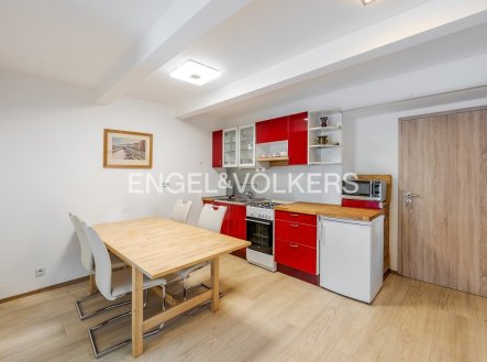 Pronájem kanceláře, 73 m²