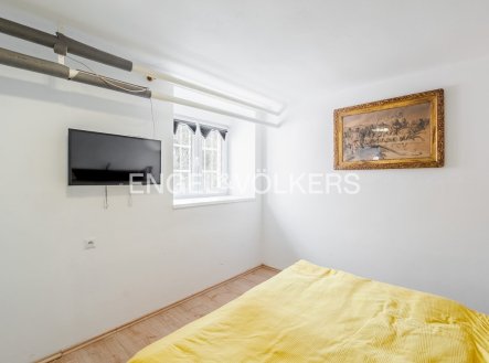 Pronájem kanceláře, 73 m²