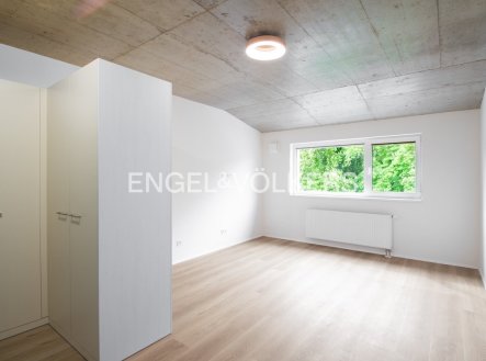Pronájem bytu, 1+kk, 37 m²