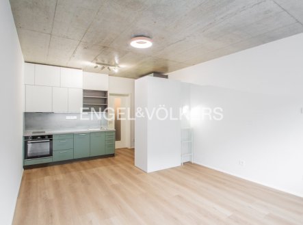 Pronájem bytu, 1+kk, 37 m²