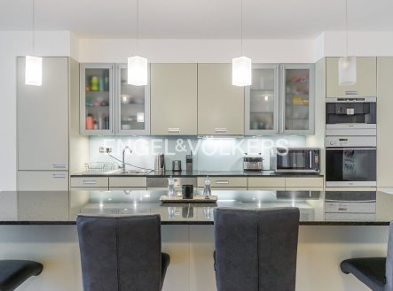Pronájem bytu, 4+kk, 180 m²