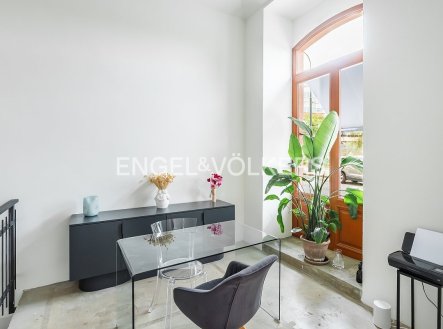 Pronájem obchodní prostory, 176 m²