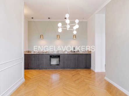 Pronájem bytu, 4+1, 142 m²