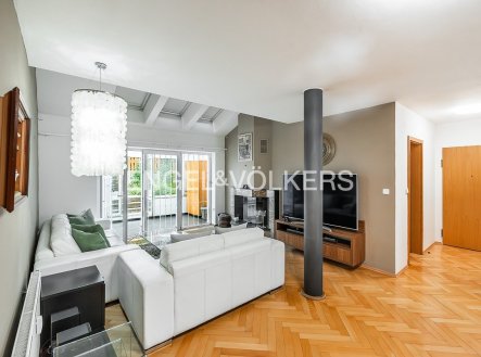 Pronájem bytu, 4+kk, 117 m²