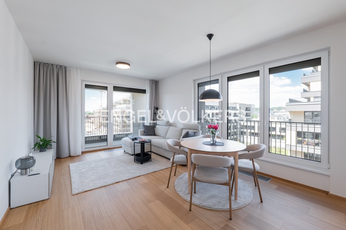1 P1602329-HDR_web
