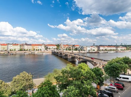Pronájem bytu, 1+1, 68 m²