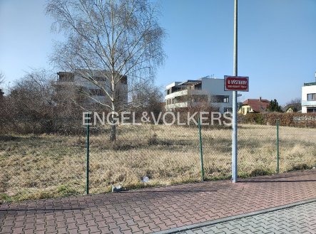 Prodej pozemku pro bydlení, 727 m²