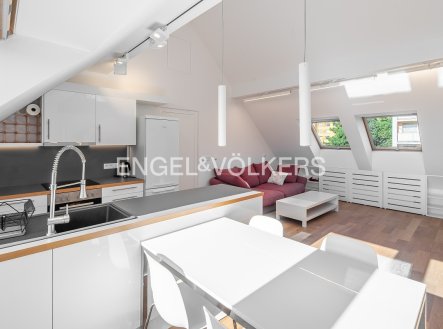 Pronájem bytu, 2+kk, 60 m²