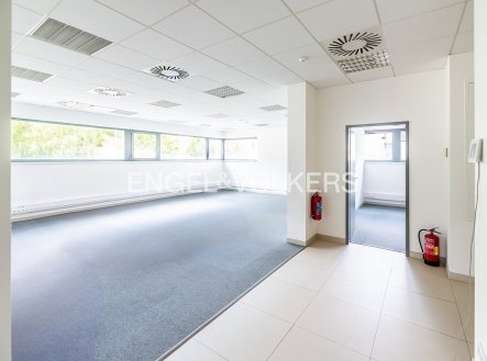 Pronájem kanceláře, 130 m²