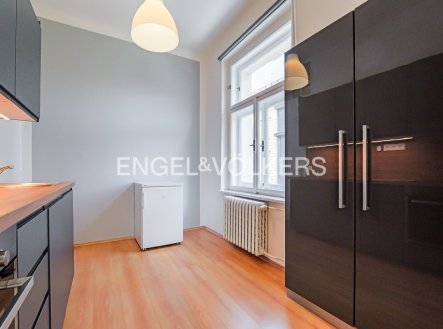 Pronájem bytu, 1+kk, 37 m²