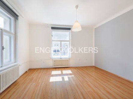 Pronájem bytu, 1+kk, 37 m²