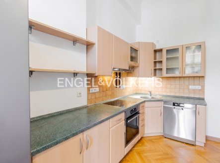 Pronájem bytu, 3+1, 134 m²