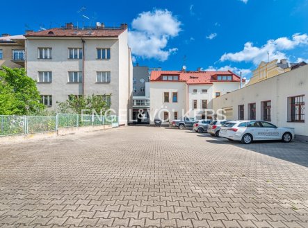 Prodej kanceláře, 873 m²