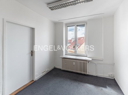 Pronájem kanceláře, 99 m²