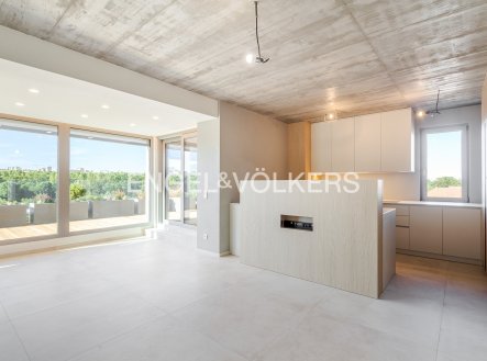 Pronájem bytu, 4+kk, 98 m²
