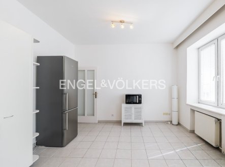 Pronájem bytu, 4+1, 140 m²