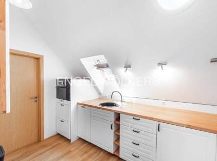 Pronájem bytu, 3+kk, 75 m²