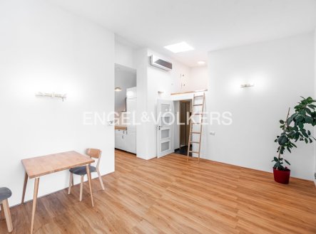 Pronájem bytu, 3+kk, 75 m²