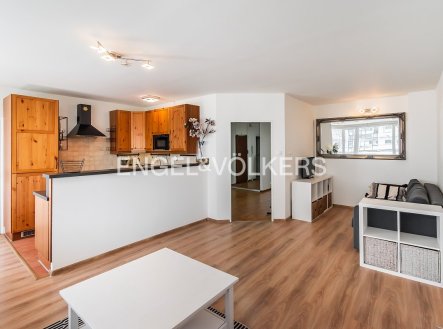 Pronájem bytu, 4+kk, 92 m²