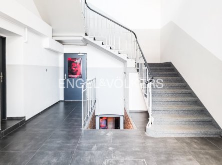 Pronájem komerčního objektu, sklad, 149 m²