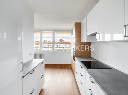 Pronájem bytu, 3+kk, 75 m²