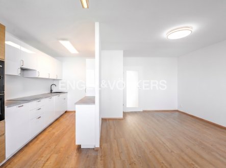 Pronájem bytu, 3+kk, 75 m²