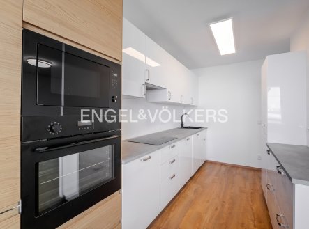 Pronájem bytu, 3+kk, 75 m²