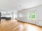 Pronájem domu/vily, 302 m²