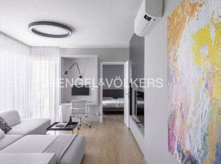 Pronájem bytu, 2+kk, 61 m²