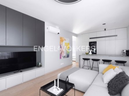 Pronájem bytu, 2+kk, 61 m²