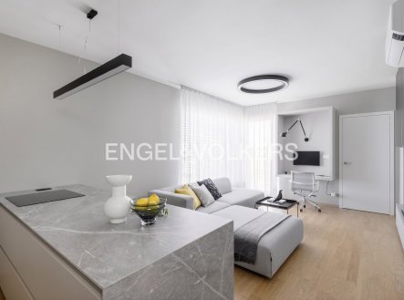 Pronájem bytu, 2+kk, 61 m²
