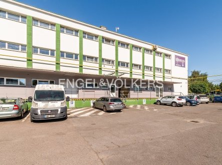 Pronájem obchodní prostory, 184 m²