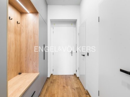 Pronájem bytu, 1+kk, 34 m²