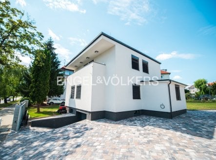 Pronájem domu/vily, 170 m²
