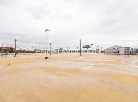 Pronájem komerčního objektu, jiný, 4 500 m²