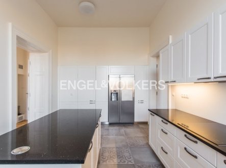 Pronájem bytu, 5+1, 193 m²