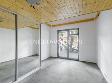 Pronájem bytu, 1+kk, 27 m²